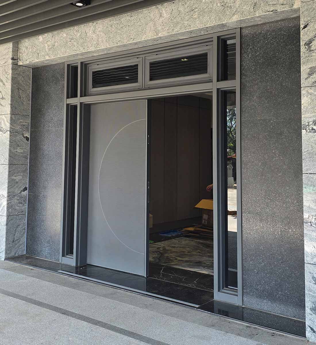 雙開圓如意鑄鋁門